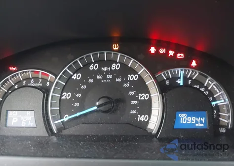 2013 Toyota Camry Se z USA, uszkodzony, nr VIN 4T1BF1FK8DU713292